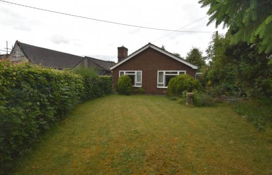 Property for updating in Cheswardine photo