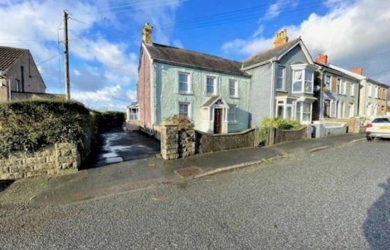 Property in need of modernisation in Clynderwen photo