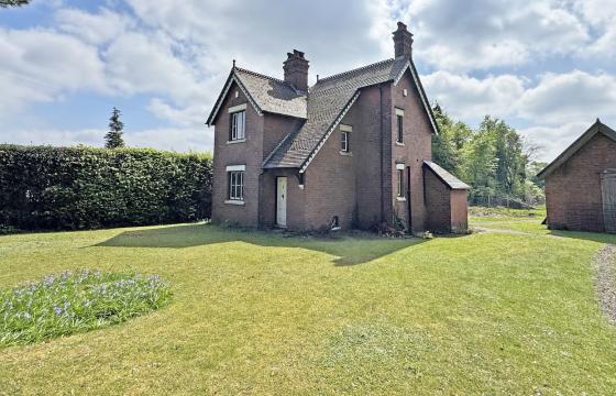 Detached cottage in need of refurbishment in Cannock photo