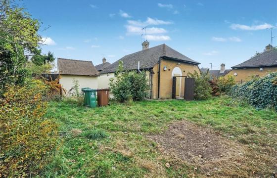 Requires updating in DARTFORD photo