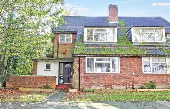 House requiring modernisation in STOKE-ON-TRENT photo