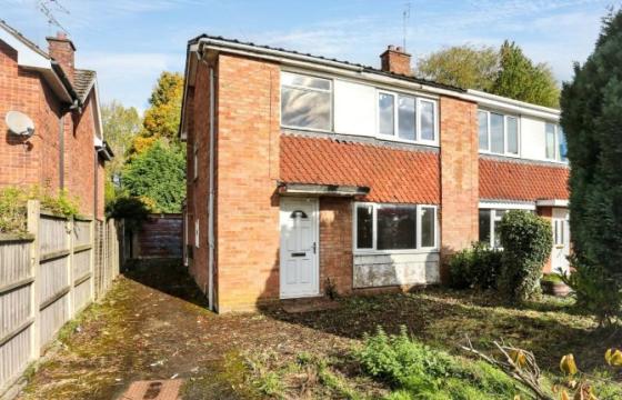 The property requires a program of refurbishment in Stoke-on-Trent photo