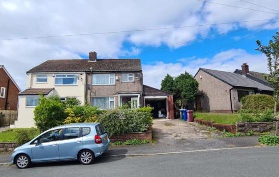 Property for refurbishment in Darwen photo