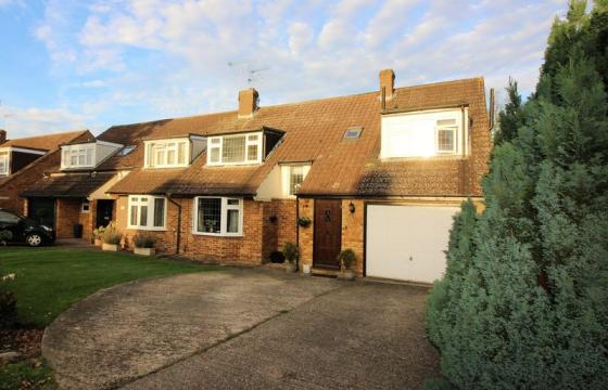 Redevelopment potential in Elstree photo