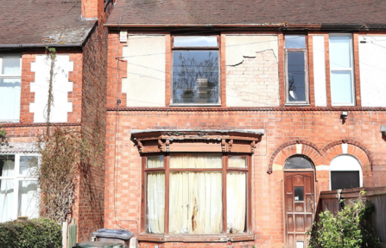 A Semi-Detached House requiring modernisation in Carlton photo