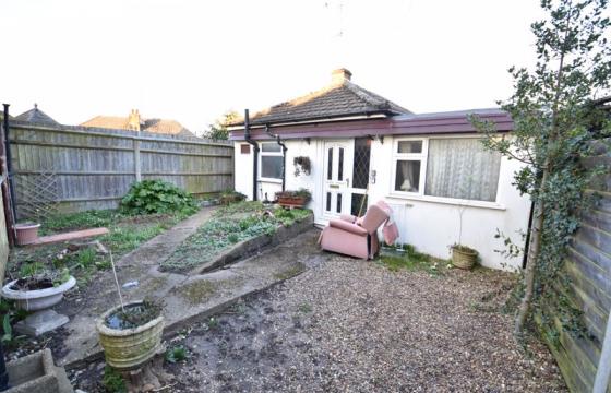 Property for refurbishment in Luton photo