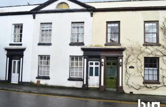 Property for modernisation in Leominster photo