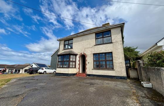 Property with sea views for refurbishment in Port Isaac photo