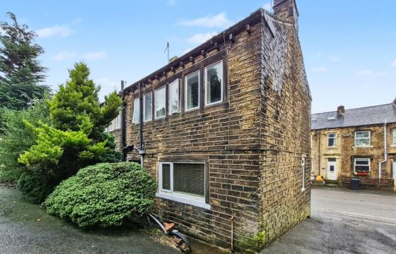 Property in need of some renovation in Huddersfield photo