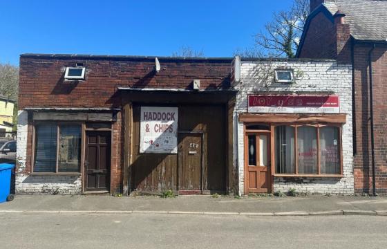 A former takeaway store in Chesterfield photo