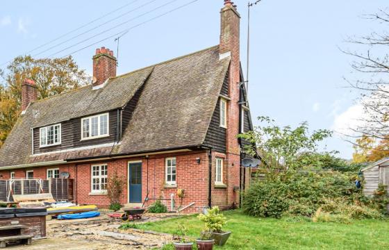 Property for modernisation in Wimborne photo