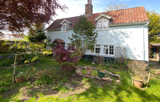 Cottage requiring general updating in Yoxford photo