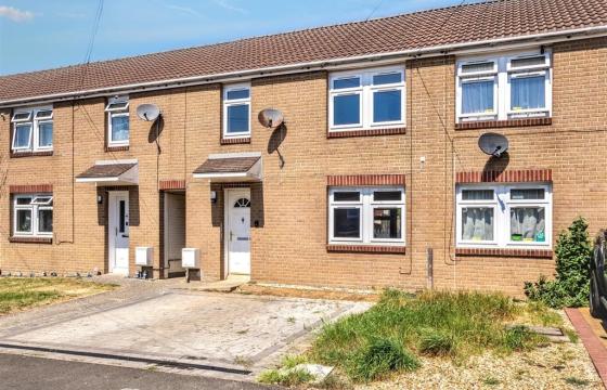 House requiring updating/refurbishment in YEOVIL photo