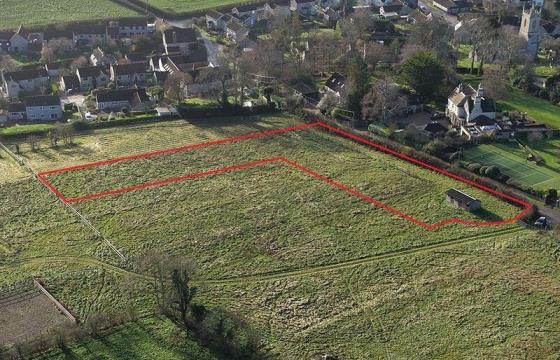 Building plot in Pitney photo