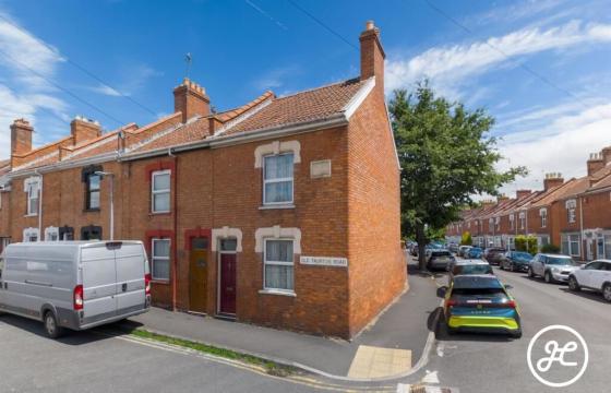 Property requires refurbishment in Bridgwater photo