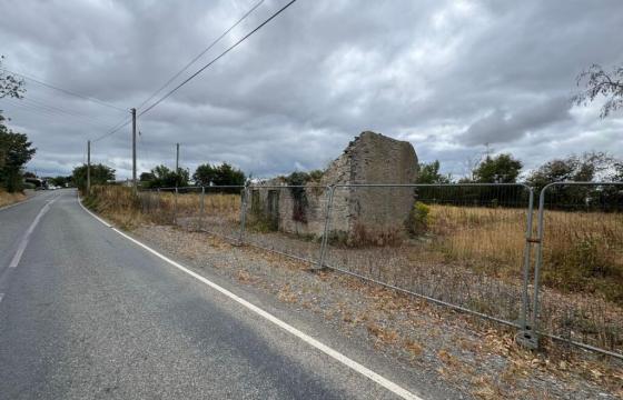 Land for sale in Newcastle Emlyn photo