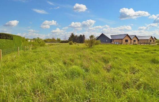 Building plot which has lapsed planning in Ely photo