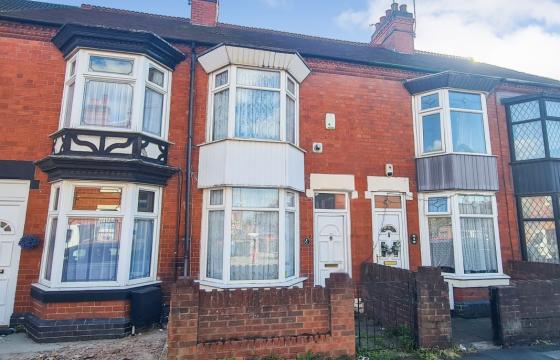 Property in need of modernisation in Nuneaton photo