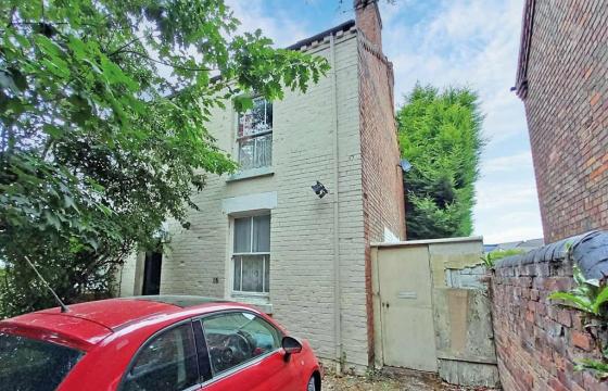 Semi-detached property In need of full refurbishment in DERBY photo