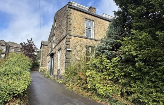 Semi detached for renovation in Sheffield photo