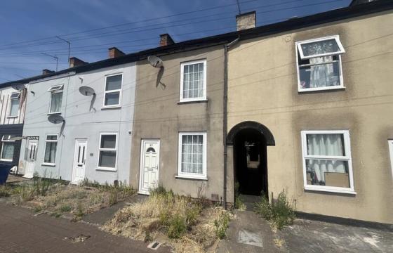 The property would benefit from some modernisation in Burton-On-Trent photo