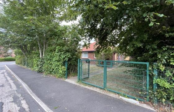 Bungalow requiring renovation in Scarborough photo