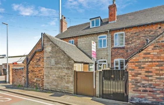 Mid terrace for modernisation in UTTOXETER photo