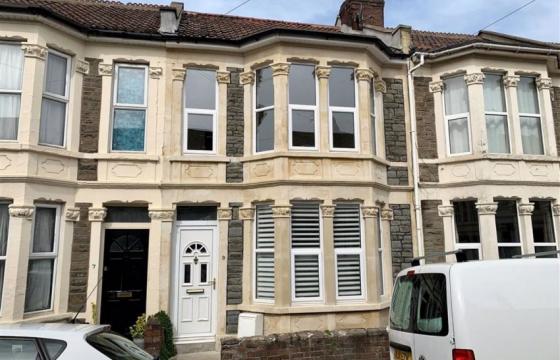 Property for renovation in Fishponds photo