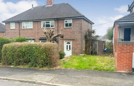 Property in need of refurbishment in Newcastle-under-Lyme photo