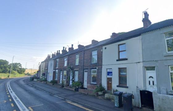 UNMODERNISED 2 BED TERRACE HOUSE in Leeds photo