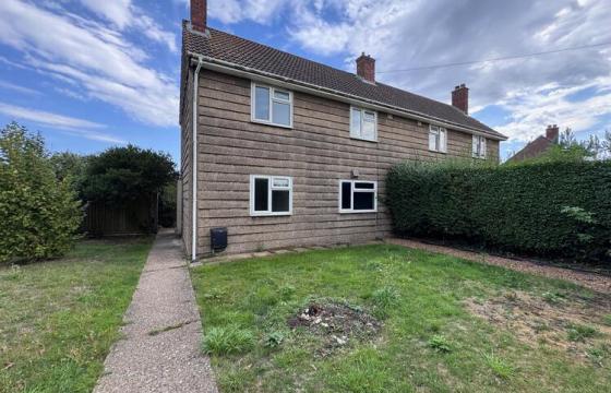 A three bedroom semi detached house in need of renovation in Peterborough photo