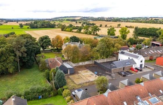 Land for sale in Linlithgow photo