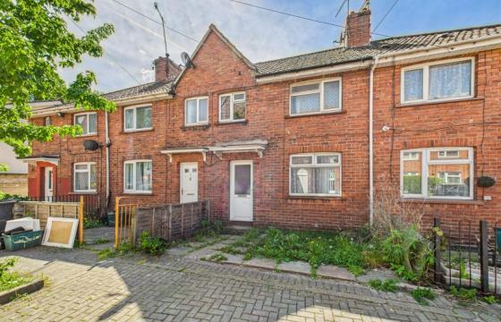 VACANT HOUSE FOR MODERNISATION IN St Philips photo