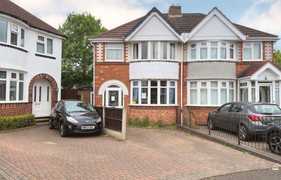 Property in need of modernisation in Sheldon photo