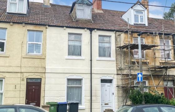 The property requires a program of refurbishment in Trowbridge photo