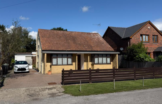 Four-Bedroom Detached Bungalow For Improvement in Waterlooville photo