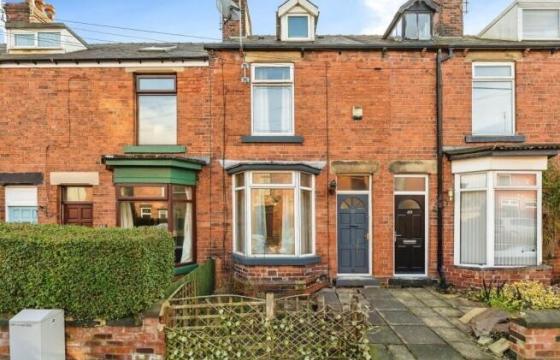 Property in need of updating and general modernisation in Sheffield photo