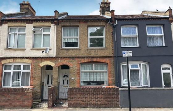 Mid Terrace House for refurbishment in Newham photo