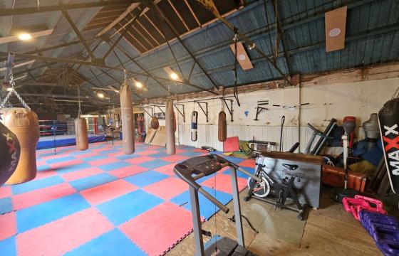Investment/Development Opportunity in Mountain Ash photo