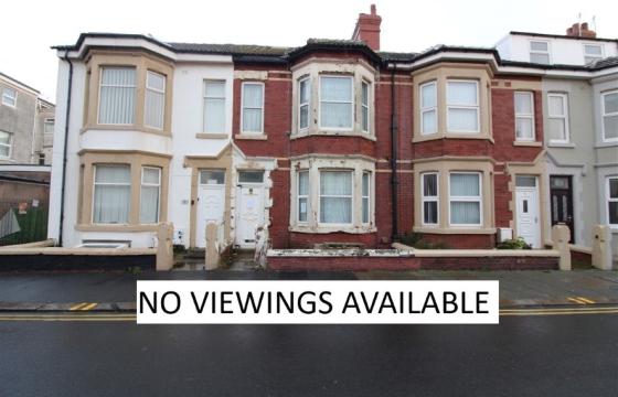 The property is in very poor condition in Blackpool photo