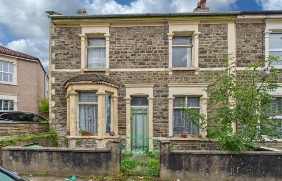 Victorian house for renovation in Staple Hill photo