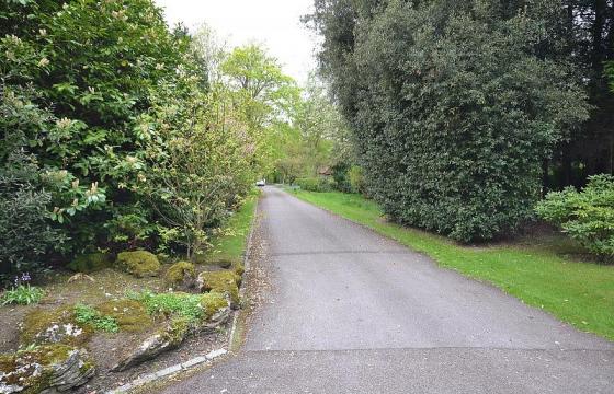 Land for sale in Walton On Thames photo