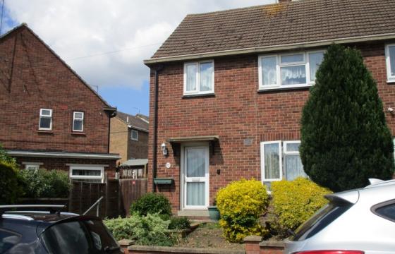 Property for modernisation in Irthlingborough photo