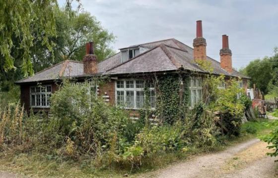 Property for refurbishment in ATTENBOROUGH NATURE RESERVE photo