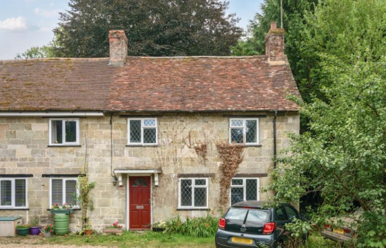 End-Terrace Cottage For Improvement in Salisbury photo