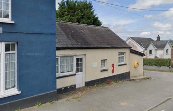 Property requires refurbishment in Llanybydder photo