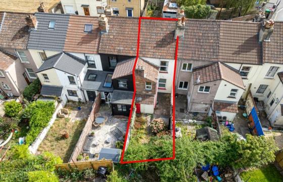 The property would would now benefit from modernisation in Barton Hill photo