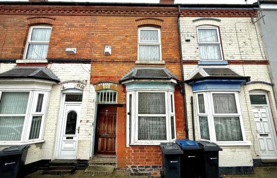 Property in need of modernisation in Aston photo