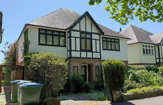 Detached House For Improvement in Southampton photo