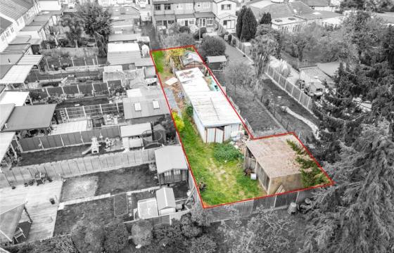 Land for sale in Dagenham photo